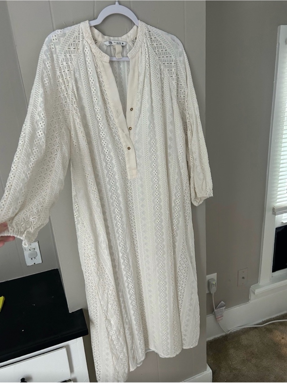 Zara Cream Long Sleeve Lace Midi Dress